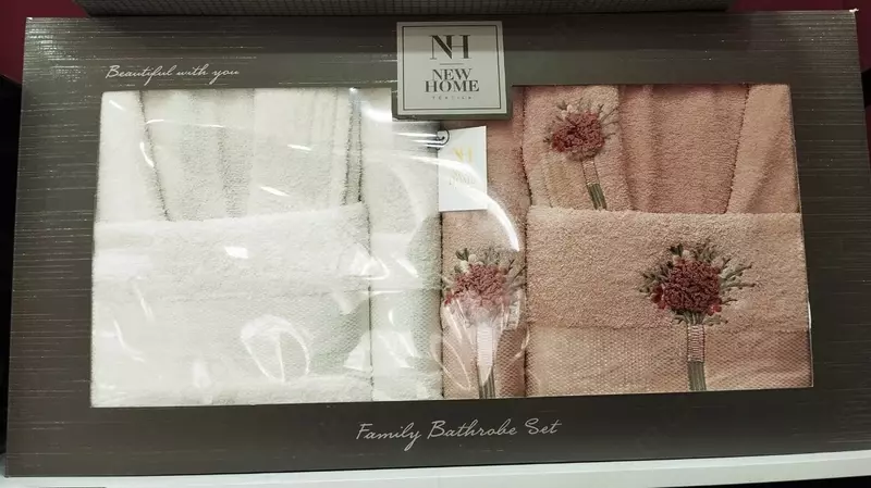 Семейный банный комплект. Халат махровый женский