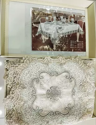 Набор скатерть и салфетки из бархата - 715 000 сум / шт.