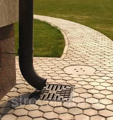 РЕШЕТКА ЧУГУННАЯ BASIC СНЕЖИНКА К ДОЖДЕПРИЕМНИКУ 280X280