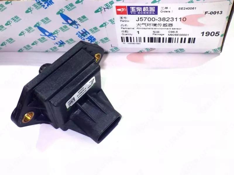 Датчик атмосферный Yuchai J5700-3823110 (температуры