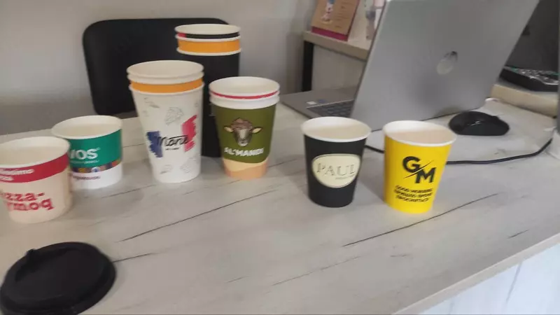 bir martali ishlatiladigan stakan