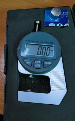 Raqamli qalinligi o'lchagich