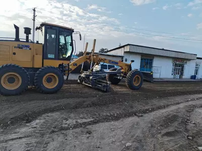 Услуги автогрейдера XCMG GR 180