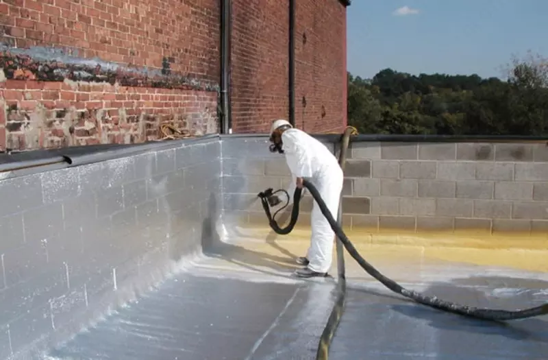 Нанесение полимочевины для гидроизоляции промышленных полов и бассейнов - по запросу