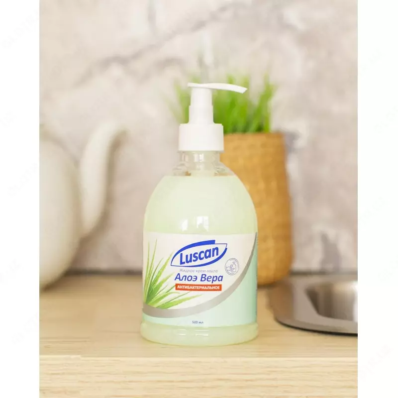 Крем-мыло жидкое LUSCAN Алоэ вера антибактериальное 500мл с дозатором - от {0} сум