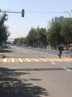 Barrier tipidagi ikki tomonlama yo‘l to‘siqlari. ООО Metall Profil