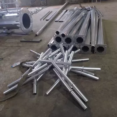 Оцинкованные граненые конические опоры освещения