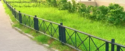 Забор из профильной (квадратной) и круглой трубы