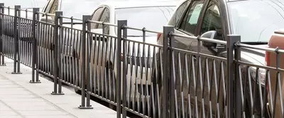 Забор из профильной (квадратной) и круглой трубы