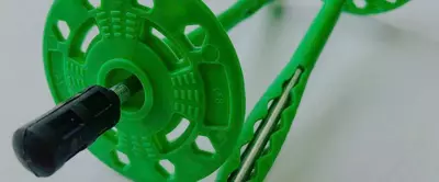 Termal boshli metall tirnoqli dübel