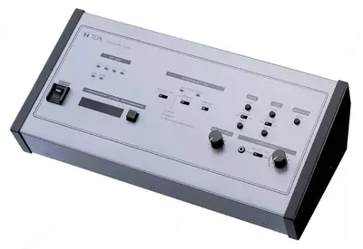 Центральный блок проводной конференц-системы "TOA" TS-900