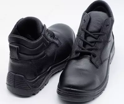 спецобувь - от 220 000 сум / пара