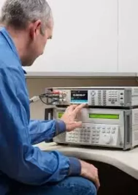 Stol usti multimetri Fluke Calibration 8808A 220V - 35 000 000 so'm / dona