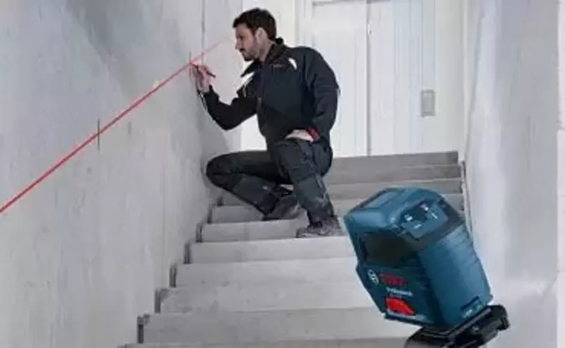 BOSCH GLL 2-10 - лазерный нивелир - от {0} сум