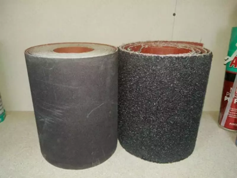 Zaminlarni silliqlash uchun silliqlash qog'ozi, kengligi 20 sm