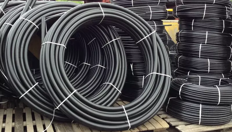 Polietilen quvurlar. Turli o'lchamlarda