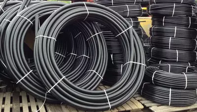 Полиэтиленовая труба. Есть разные размеры