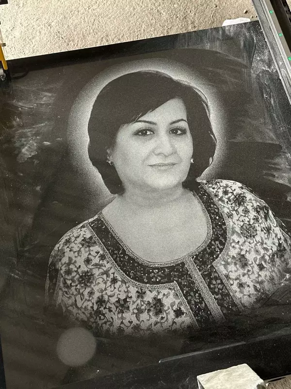 Гравировка портретов на гранит