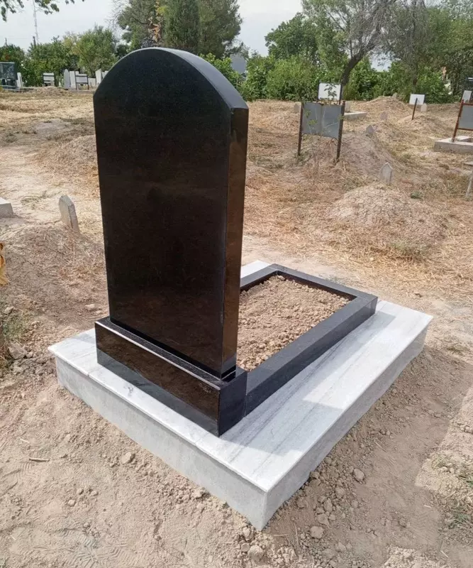 16 150 360.5 so'm Памятник из черного гранита