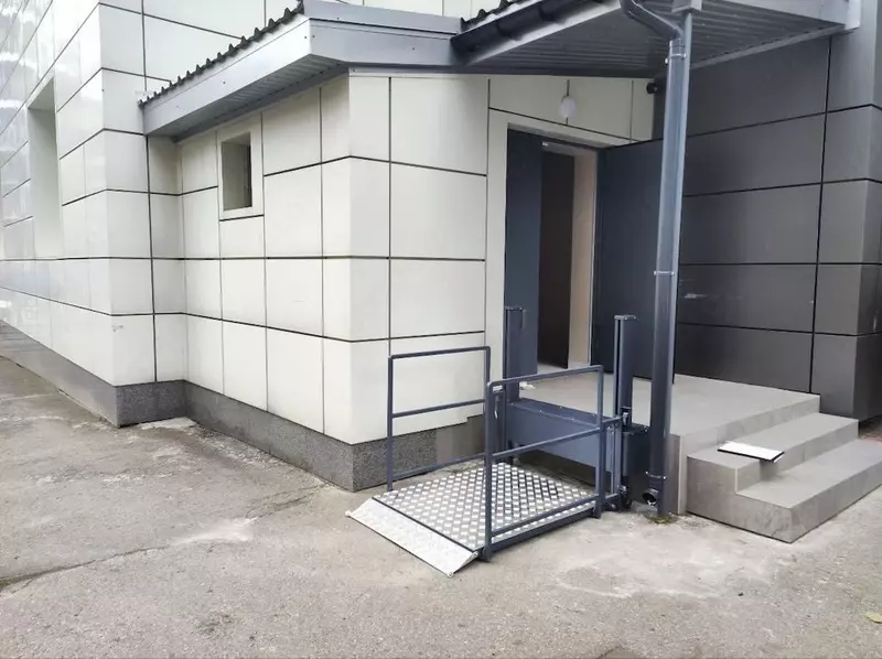 Ruisel Elevator - Вертикальный инвалидный подъёмник ComDis120