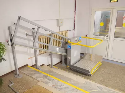Наклонный инвалидный подъемник - Ruisel Elevator