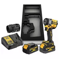   Аккумуляторный ударный гайковерт DeWALT DCF923P2G-QW