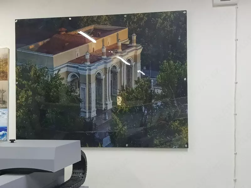 UV keng formatli flatbed bosib chiqarish Chakana savdo