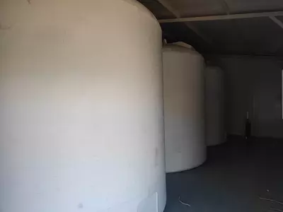 14 000 000 so'm / donadan Men 18 000 litrli aylanadigan plastik idishlarni sotaman