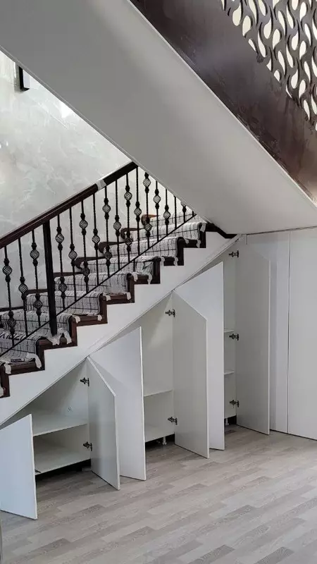 Garderob shkaflari. - TWENTY-TWENTY