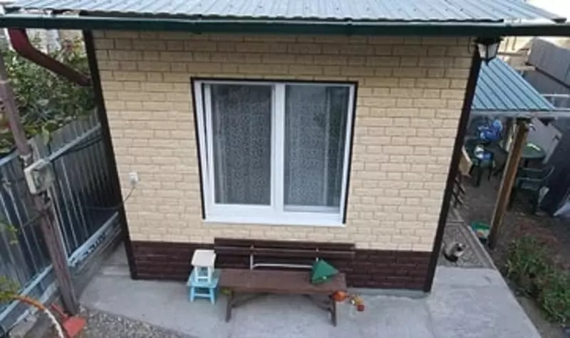 Сайдинг под камень "DÖCKE" Lux BERGART 1809х285 мм, уп. 14 шт. (Кешью)