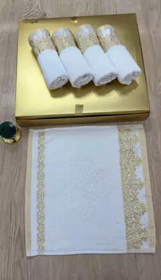 Коронационная салфетка