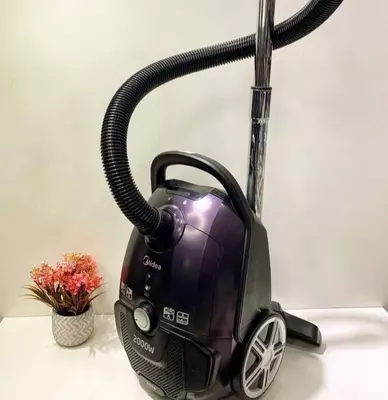 Пылесос "Midea" M-4317, 2000 Вт (Фиолетовый/черный)