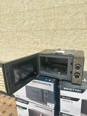Микроволновая печь "BESTON" SM2005-МВ, 700W, 20 л (Черная/серебристая)