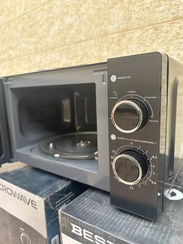 Микроволновая печь "BESTON" SM2005-В, 700W, 20 л (Черная/серебристая)