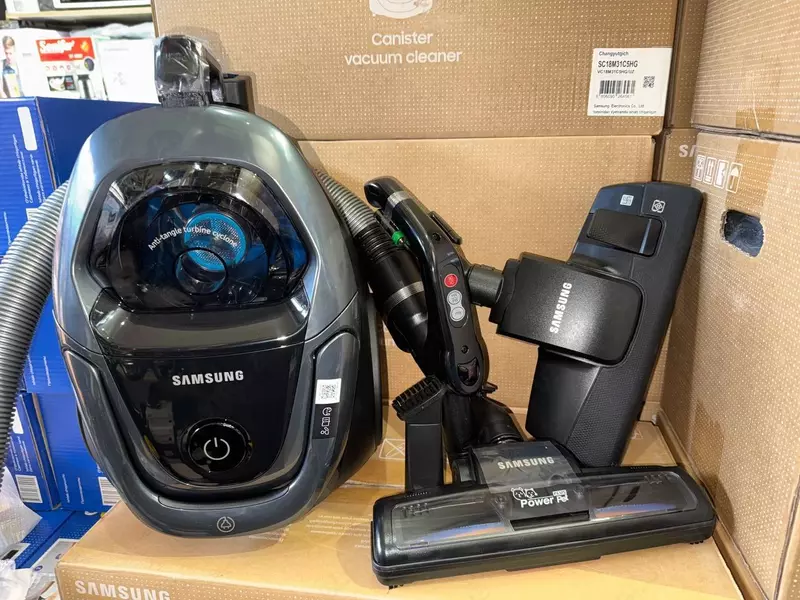 Пылесос Samsung, SC18M31B5HG