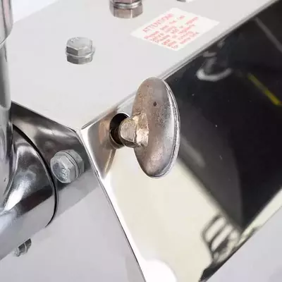 Elektr sanoat go'sht maydalagich (zanglamaydigan po'lat) "Zumrad" TK-12, 840 Vt, teskari, 2 pichoq (Xitoy) Chelik