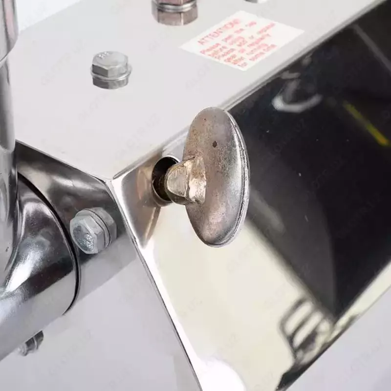 Elektr sanoat go'sht maydalagich (zanglamaydigan po'lat) "Zumrad" TK-12, 840 Vt, teskari, 2 pichoq (Xitoy) Chelik