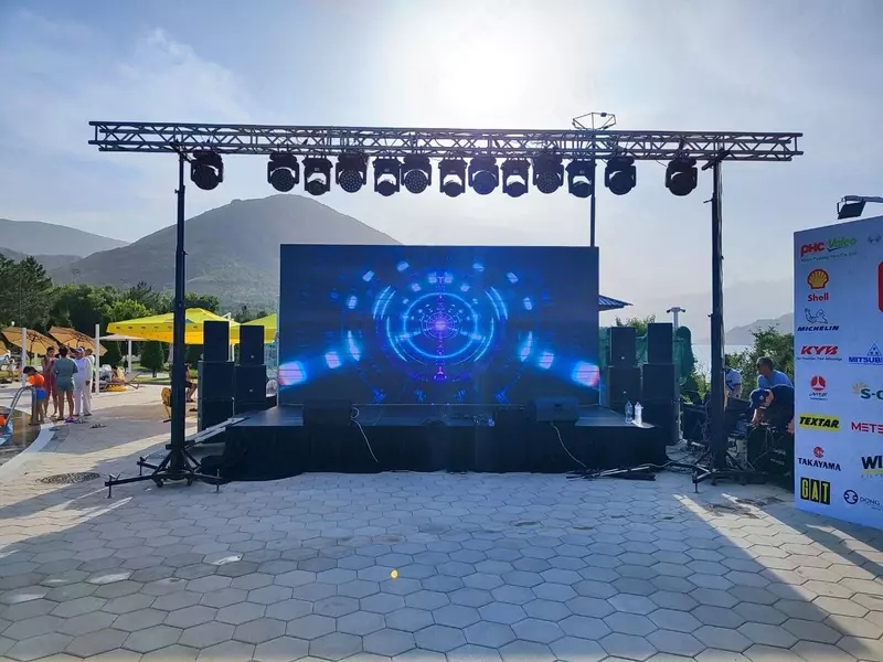 Bayramlar va boshqa turdagi ko'ngil ochar bayramlarni tashkilashtiruvchi kampaniya - по запросу