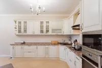 Кухонные шкафы под заказ - по запросу