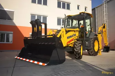 Komatsu WB93-R - 1 370 000 000 сум / шт.