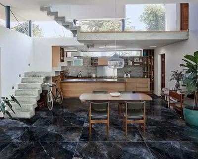 Geolam chinni plitkalar shishasimon 60x120 sm Yorqin qora (Yuqori porloq) - 238 247.6 so'm / kv.m