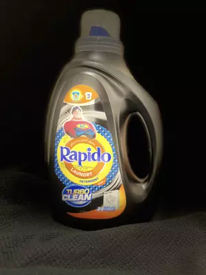 Жидкость для стирки Turboclin Rapido для черной и темной одежды.