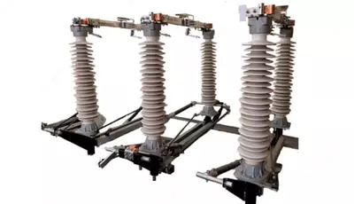 Разъединитель типа РДЗ1-110/1000 3П с 2 з.н.