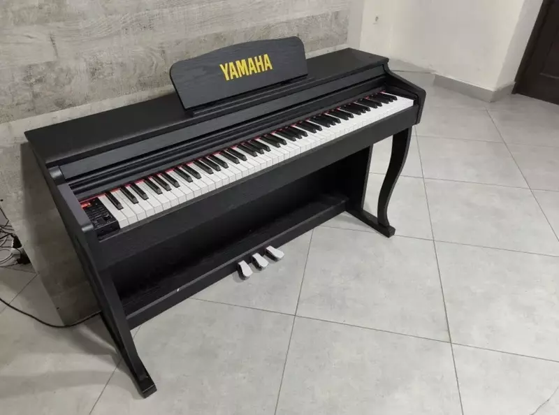 Цифровое пианино .Электронное пианино. Фортепиано Yamaha (черный)