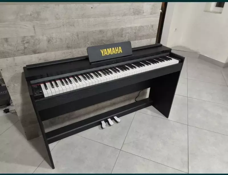 Raqamli pianino. Elektron pianino. Fortepiano Yamaha (qora)