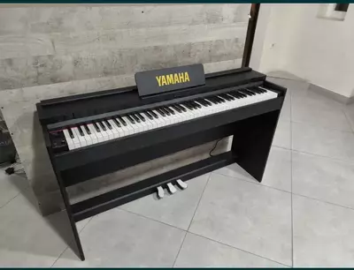 Raqamli pianino. Elektron pianino. Fortepiano Yamaha (qora)