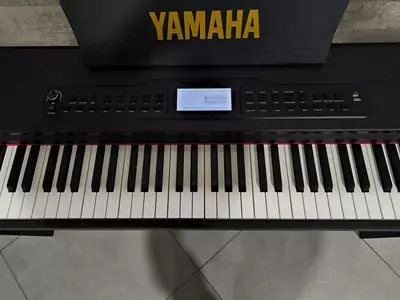 Raqamli pianino. Elektron pianino. Fortepiano Yamaha (qora)