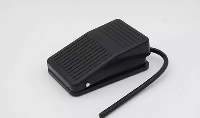  Кнопка-педаль (металл) UPOWER FS  черная  1С (НО+НЗ)  220 2(10)А - 