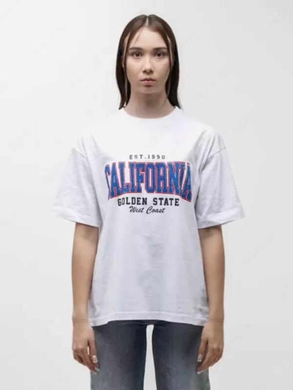 Ayollar uchun futbolka