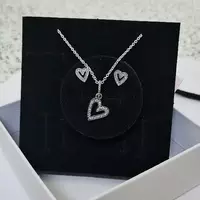 Элегантный набор женских украшений